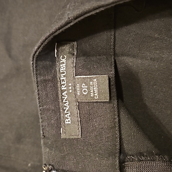 Banana Republic Black Pencil Skirt - Picture 4 of 4